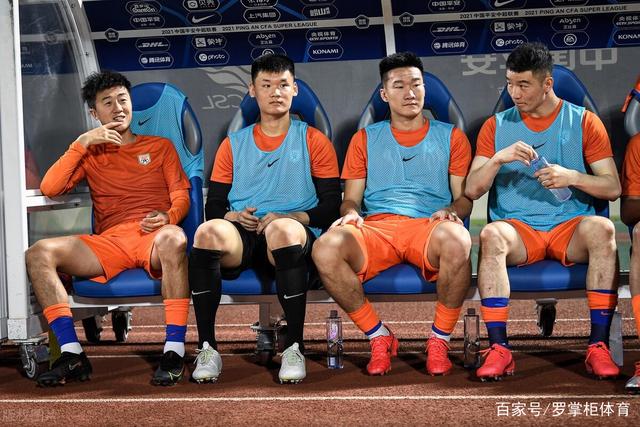 方硕21+8曾凡博20分 北京大胜四川开季三连胜