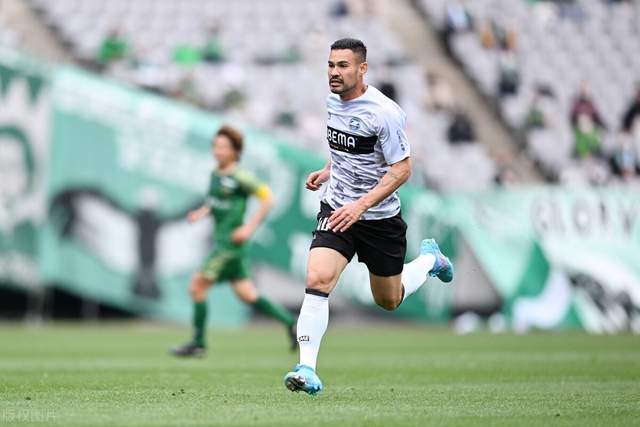 阿森纳可让马丁内利移到右路，或冬窗寻求补强